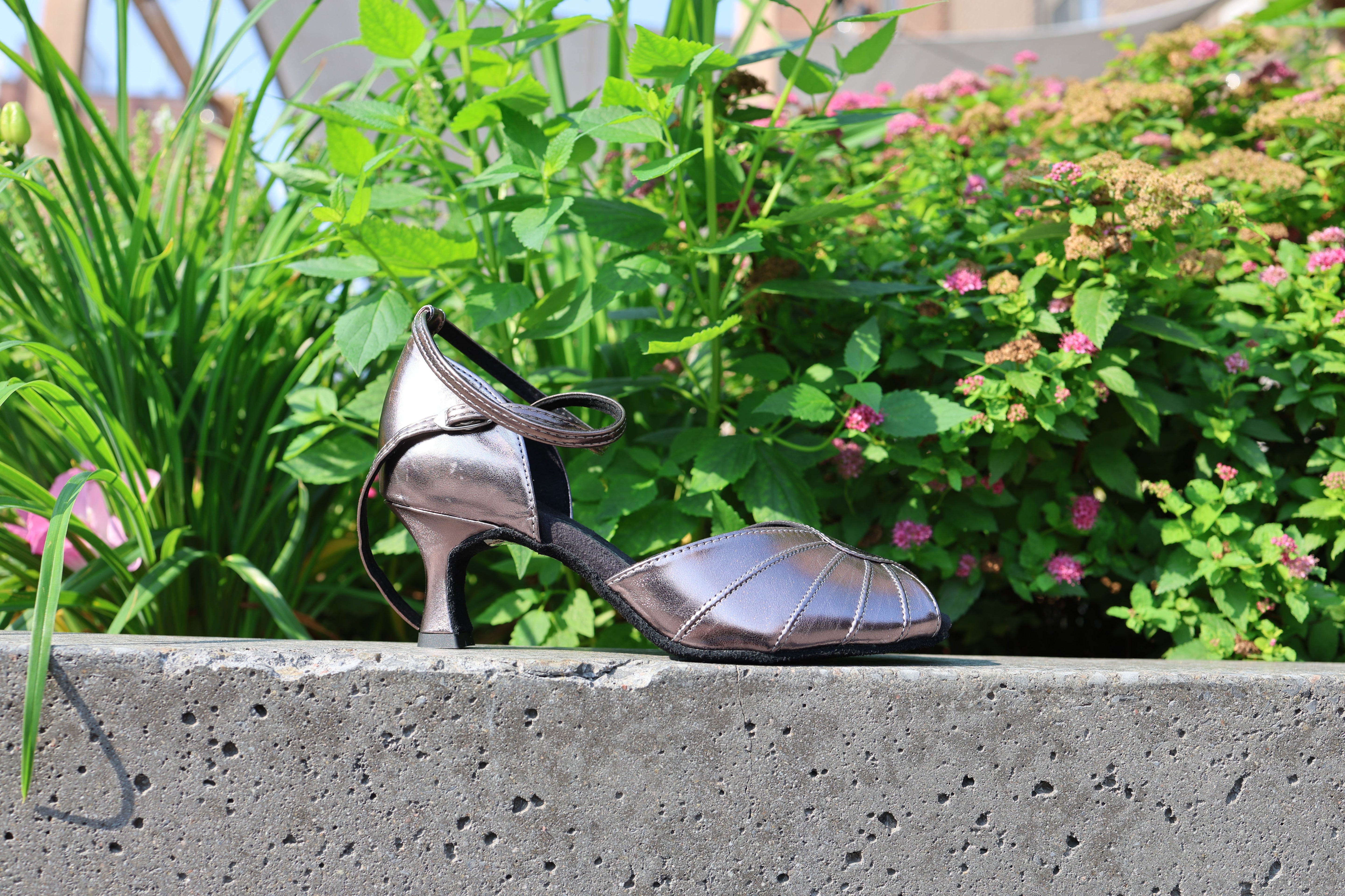 Diamant Dance Shoes – German Precision Meets Dancefloor Elegance - iLoveDanceShoes