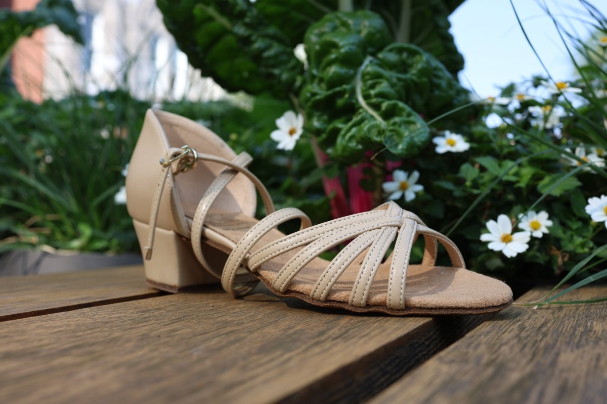 West Coast Swing - iLoveDanceShoes