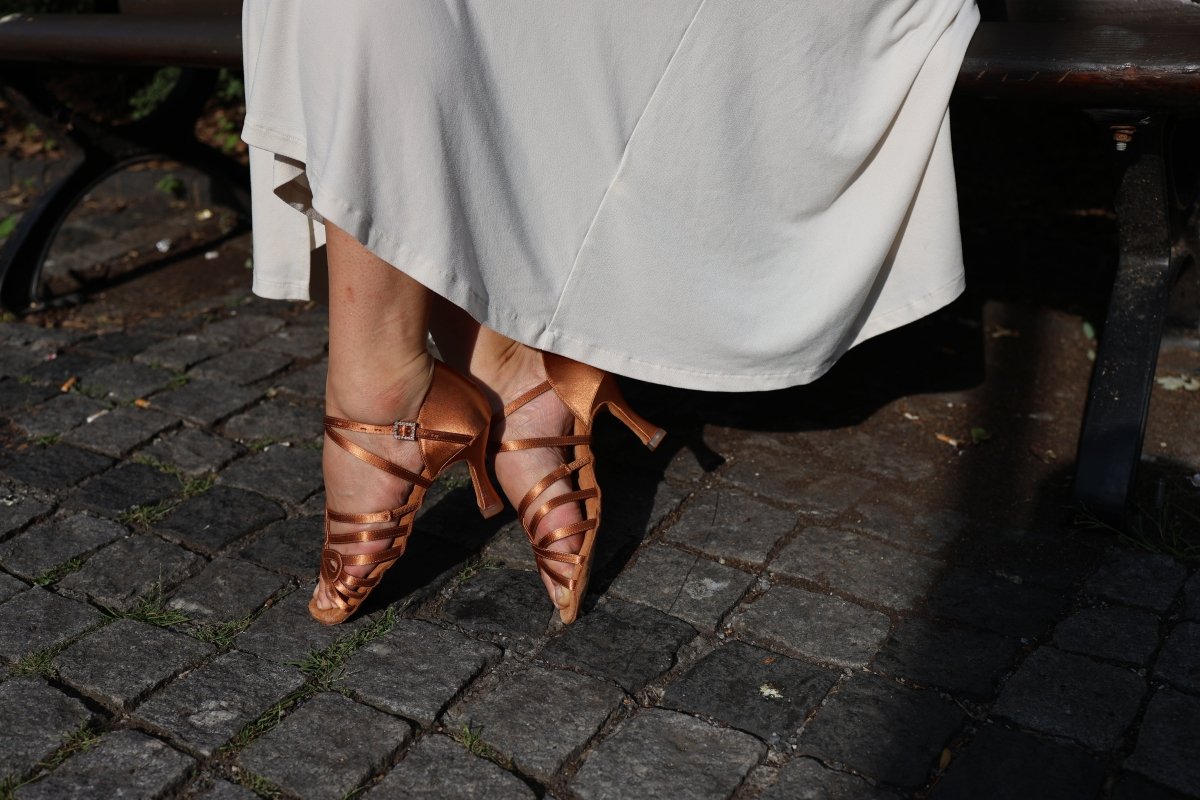 Luna - Women's Latin / Salsa / Bachata / Tango Shoes - iLoveDanceShoes
